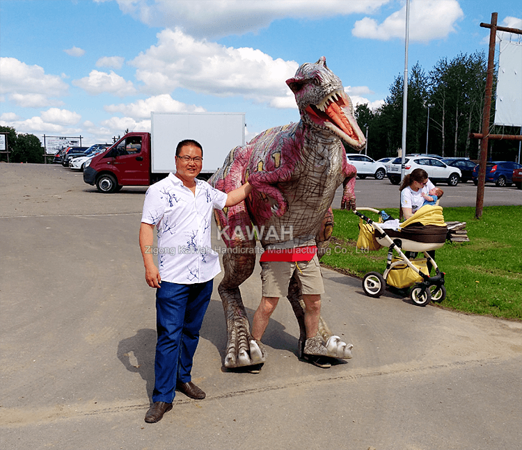 超轻灵活的逼真恐龙服装